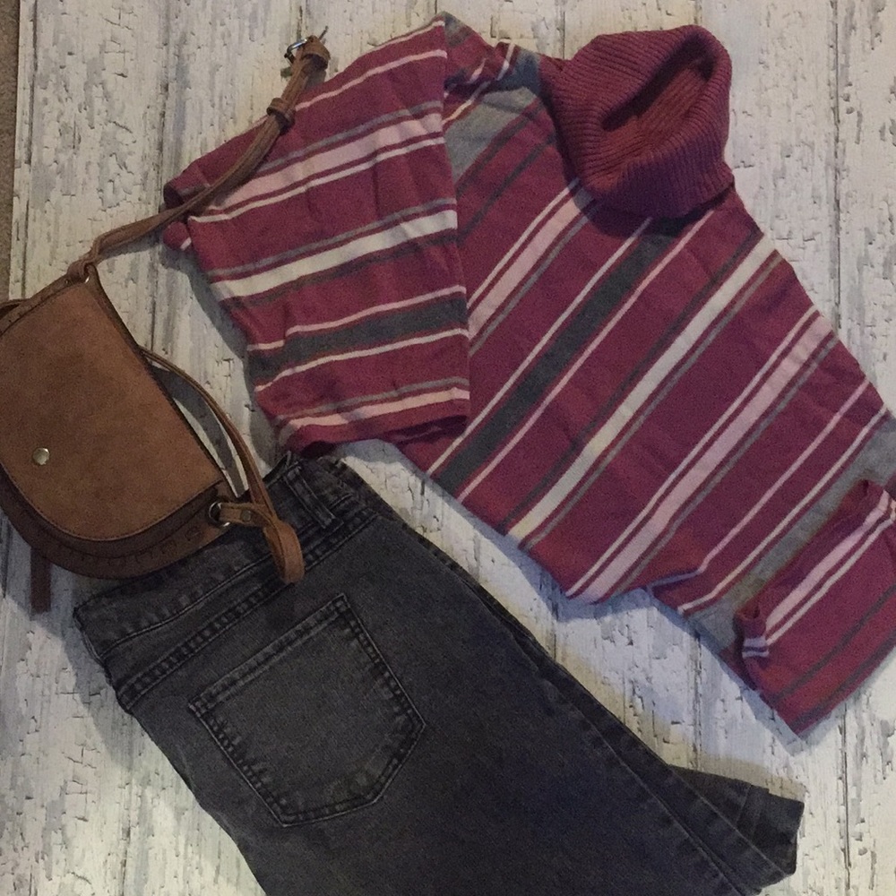 New York and Co turtleneck sweater